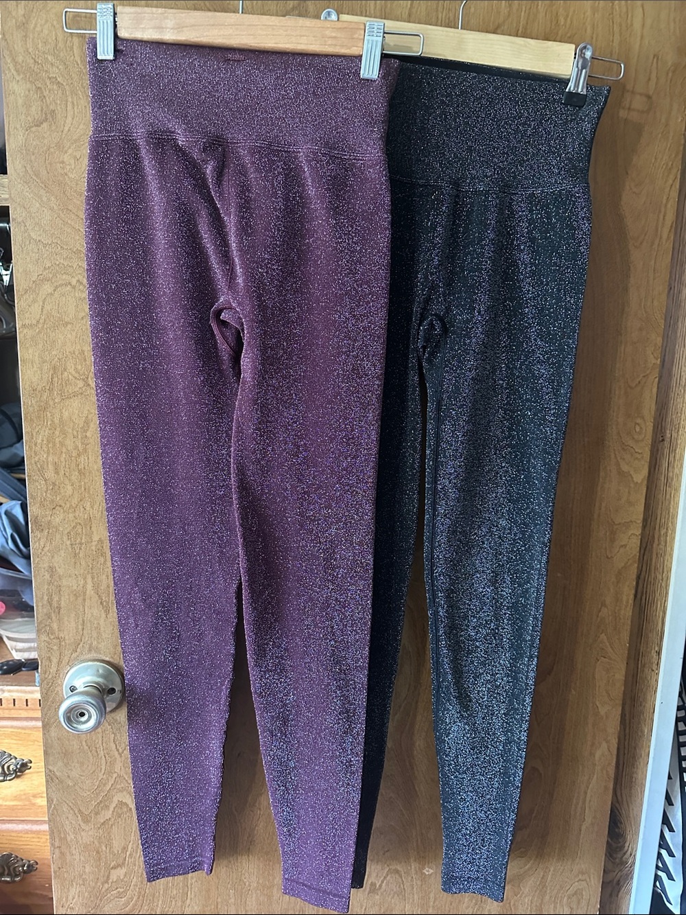 PINK Victoria's Secret Shimmer High-Waist Leggings in Burgundy and Black